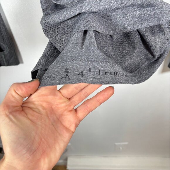 Lululemon Swiftly Tech Long Sleeve Heathered Black Running Size 4 - Picture 11 of 11